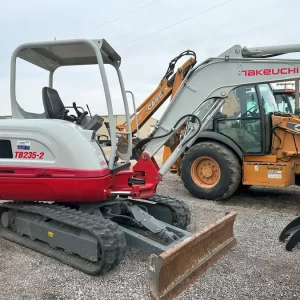 2021 Takeuchi TB235-2R Compact (Mini) Excavator - 123602312