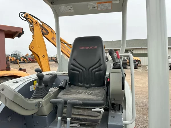 2021 Takeuchi TB235-2R Compact (Mini) Excavator - 123602312