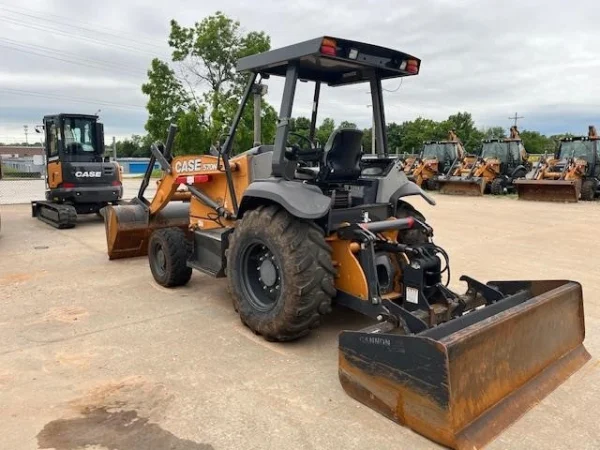 2017 CASE 570N EP Tractor Loader - EQ0036913