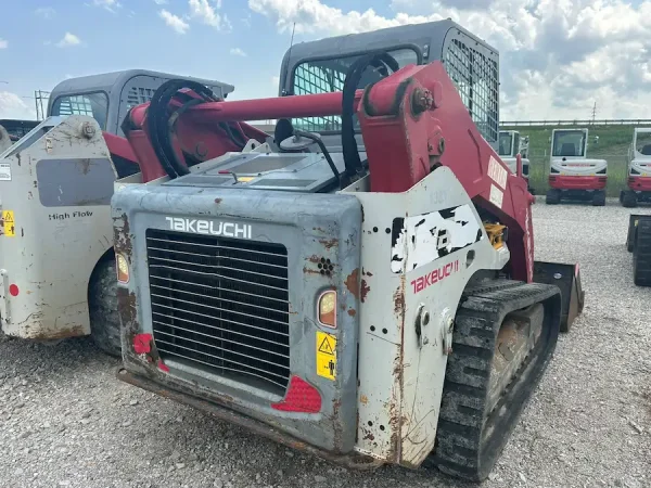 2016 Takeuchi TL12V2-CR Compact Track Loader - EQ0036489